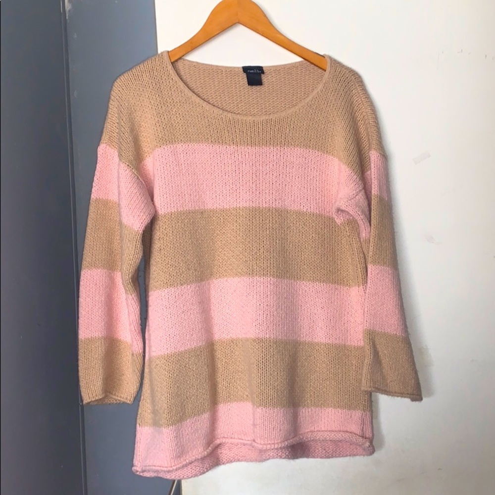 Pink and taupe striped knitted sweater ❤️